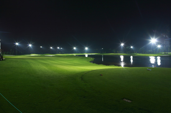 星河丹堤高尔夫球场照度计算方案-扬光科技照明有限公司
